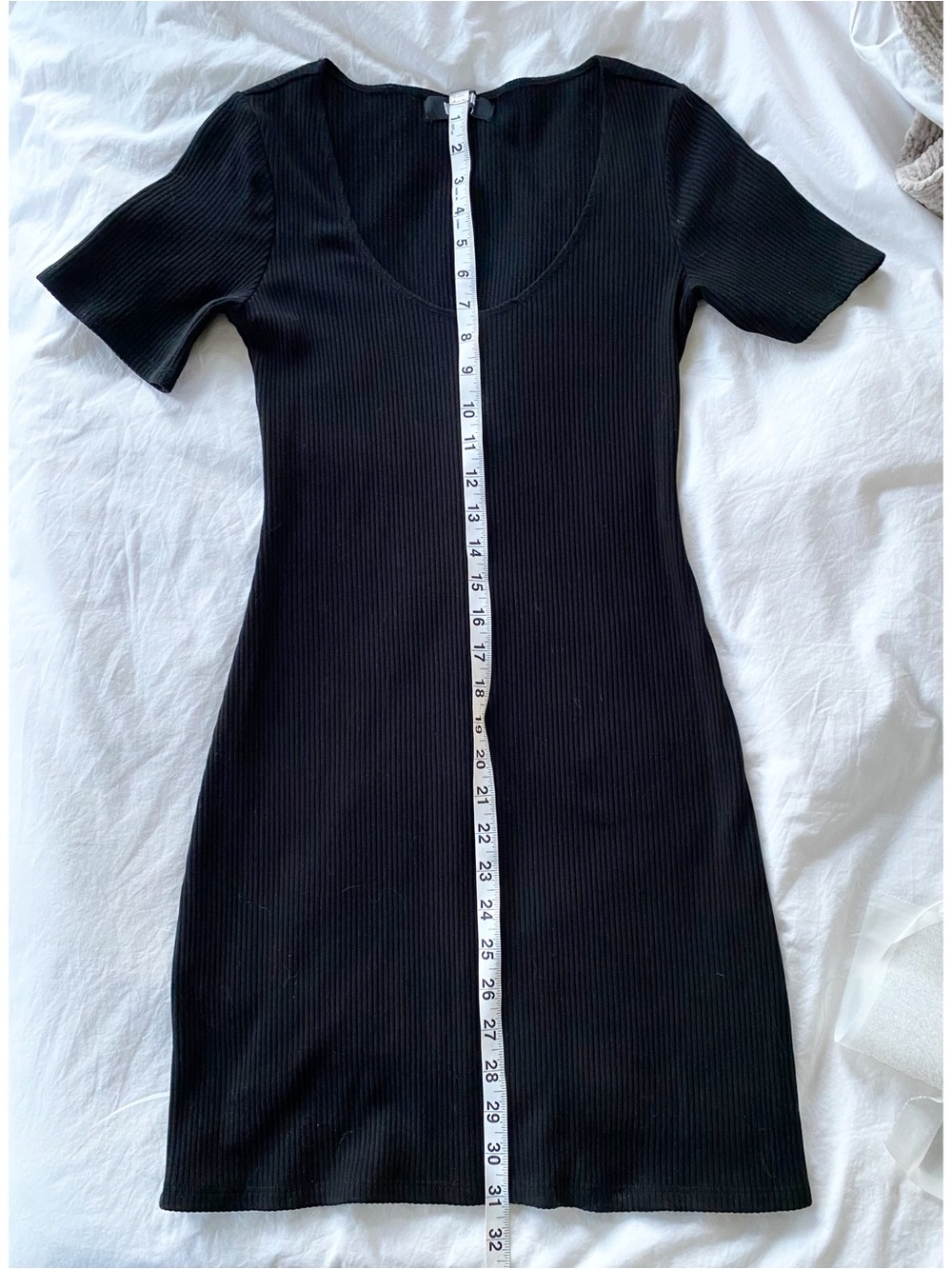 Reformation Ribbed Knit Black Short-Sleeve Scoop Neck Mini Dress - Picture 6 of 8